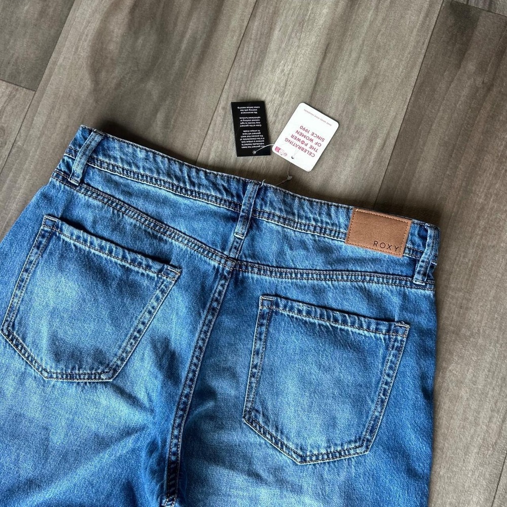 ROXY Baggy Wide Leg Blue Jeans Brand new with tags size 30/30 - Picture 3 of 8